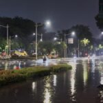 Monas Tergenang Banjir Usai Hujan Lebat Melanda