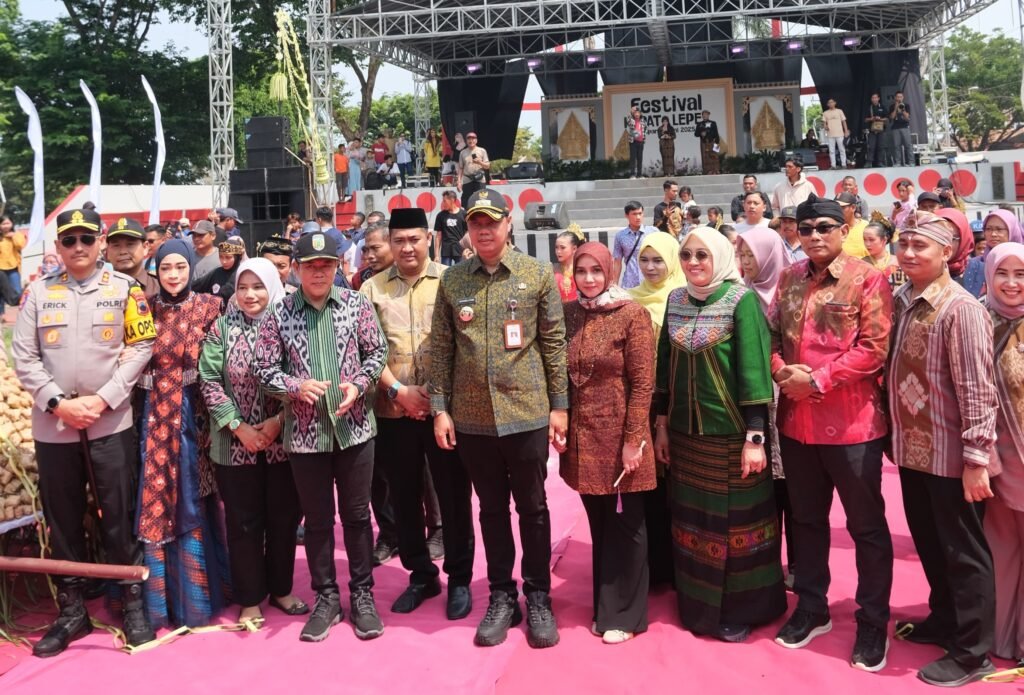 Andang: Festival Kupat Lepet Jepara Wujud Pelestarian Budaya yang Harus Terus Dijaga