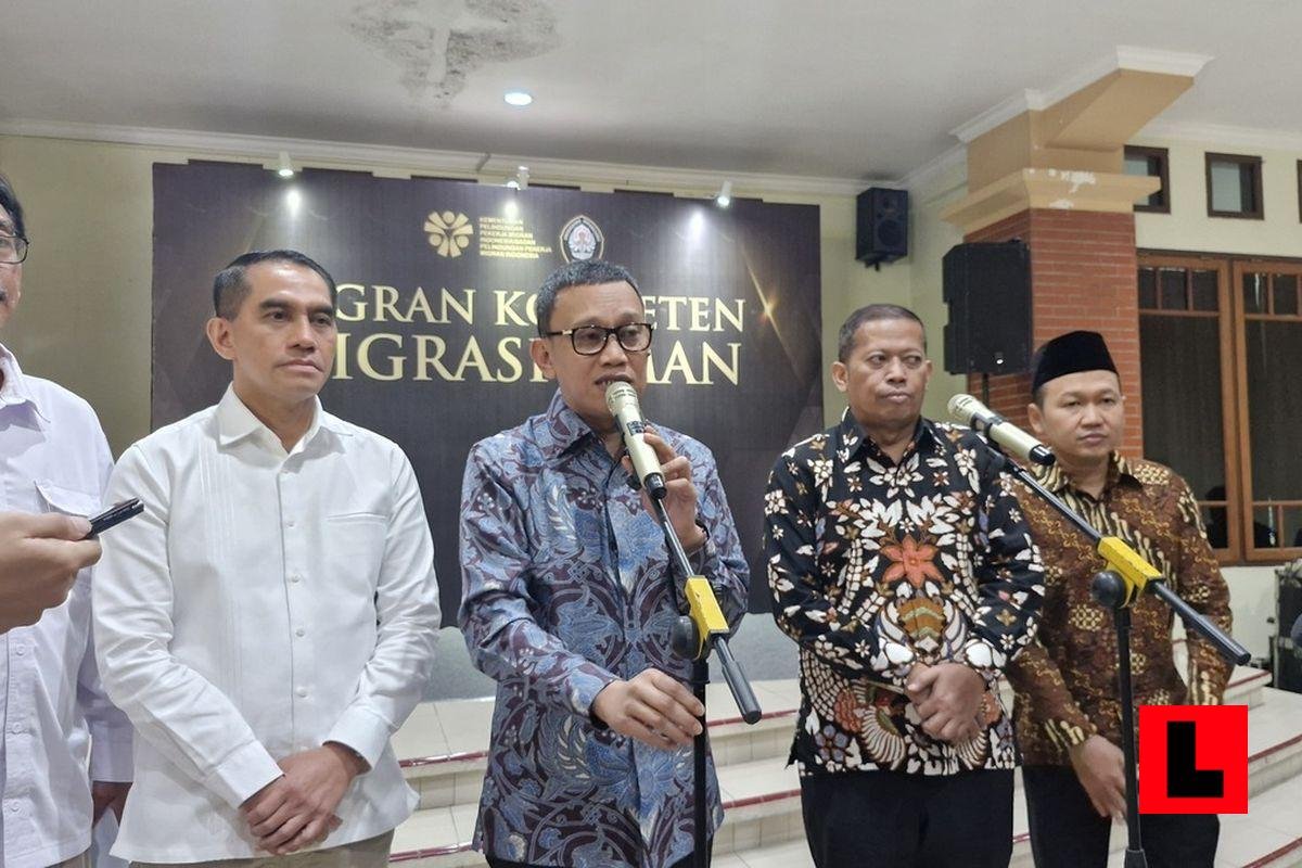 Menaker Karding Dorong Warga Bekerja ke Luar Negeri untuk Tekan Angka Pengangguran