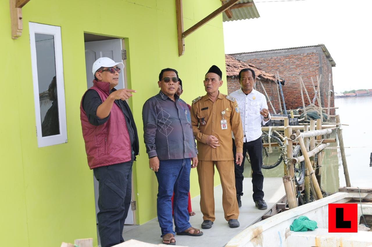 Komisi D DPRD Jateng Tinjau Rumah Apung di Desa Timbulsloko, Sayung